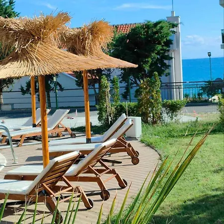 Queen, Saint Vlas, улица черно море 12 *